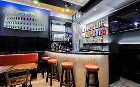 Alessandro Palace & Bar